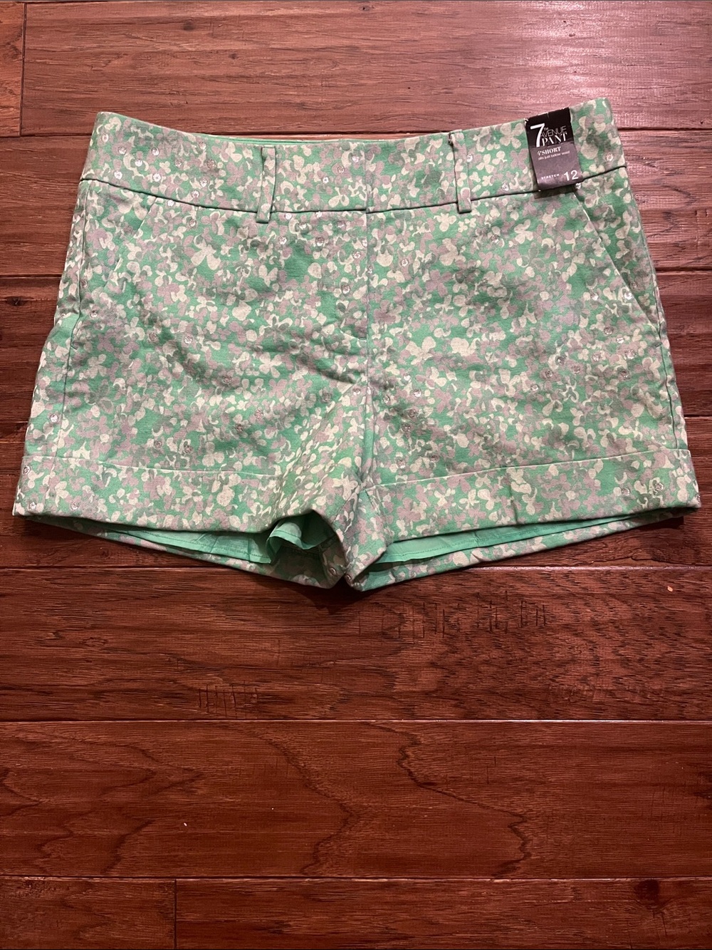 7th Avenue Design from NY&C Mint Green Floral Sequin Shorts Size 12